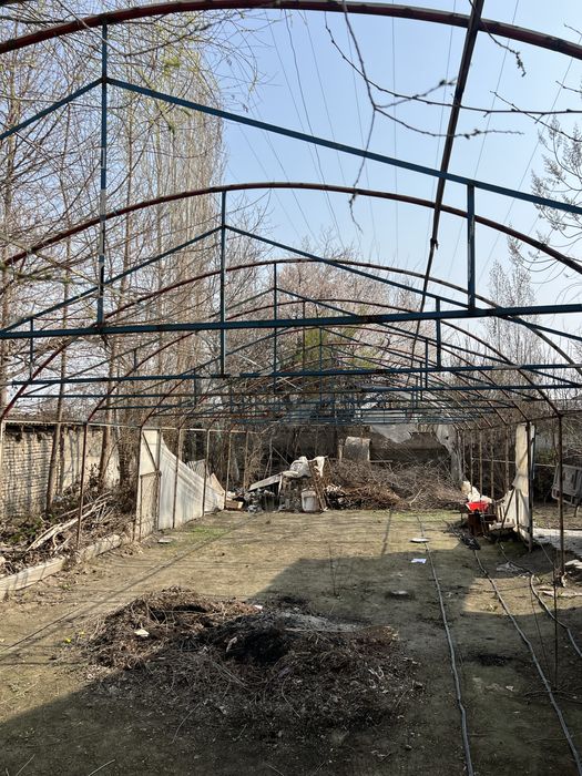 Parnik Issiqxona Sotiladi