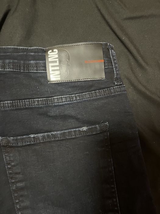 Чисто нови дънки INTLNC L размер