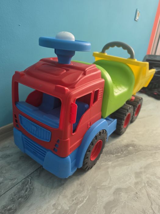 Детска играчка DOLU Камион Ride-On
