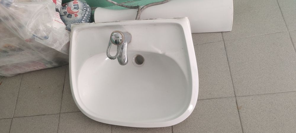 Продам б/у раковину
