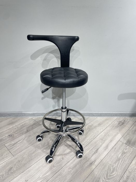 Офисное лабораторное барное медицинское кресло на роликах