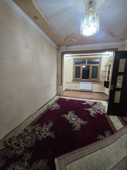 Arenda kvartira Yashnabod Metro bekati oldida 2xona 3etaj oilaga beril