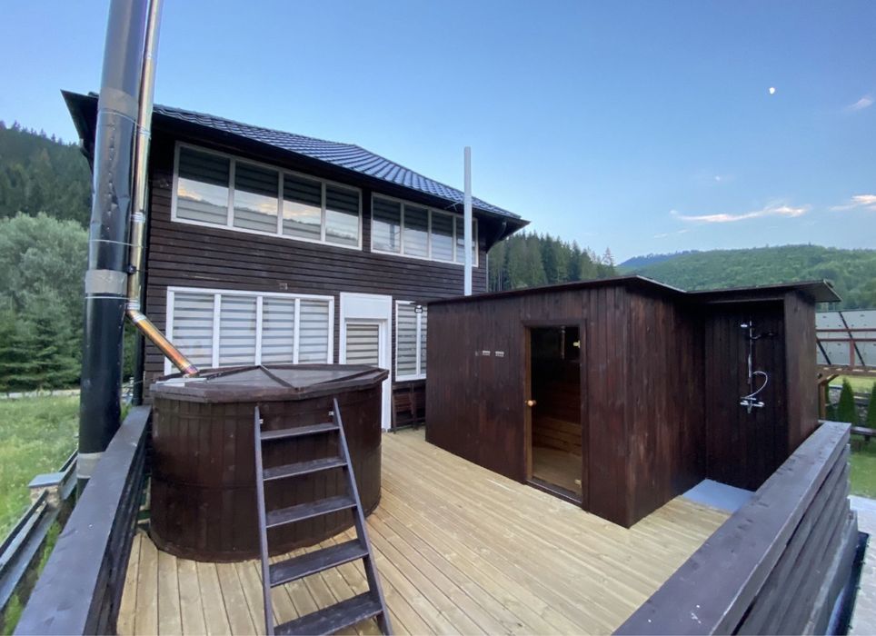 Pensiune/Cabana/Ciubar/Sauna/14 camere-baie proprie/Sucevita/Bucovina