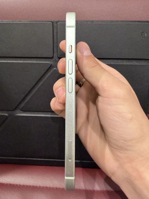 Айфон 15 в идеальном состояний