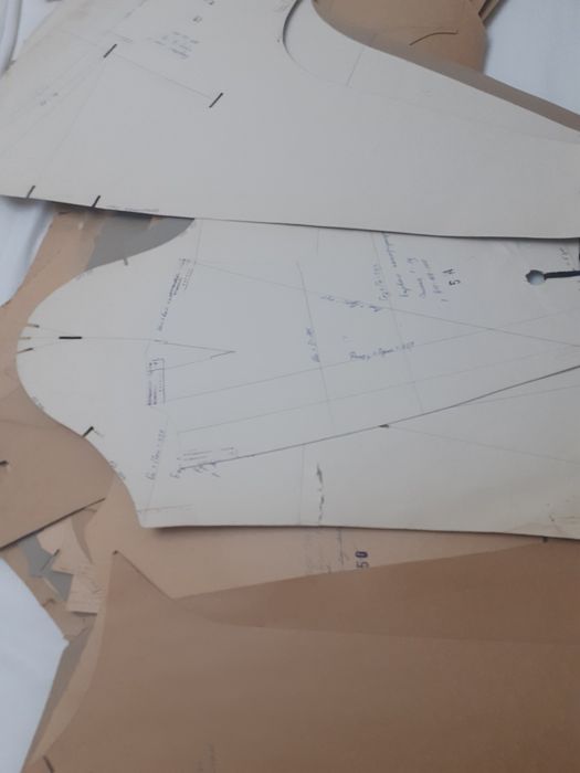 ЛЕКАЛО-ВЫКРОЙКИ б/у ,пиджаки,воротники..