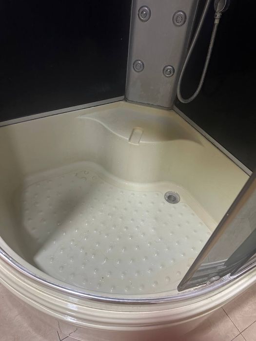 Душевая кабинка!