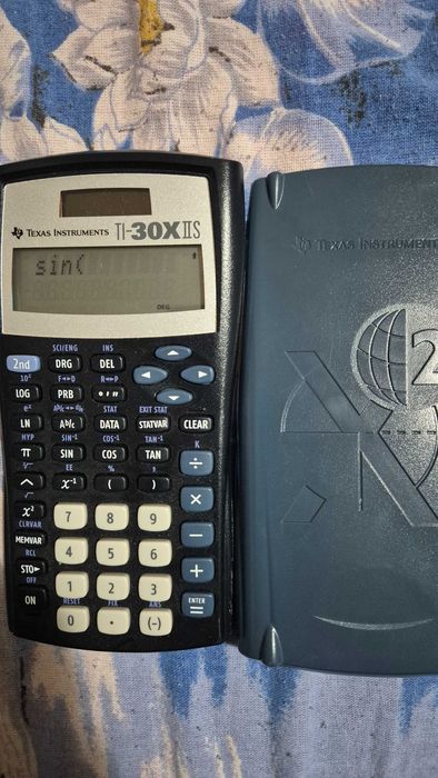 calculator instrument Texas 2 buc si 1 Casio din America