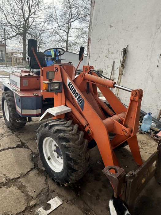 Продавам мини челен товарач Kubota -Фадрома