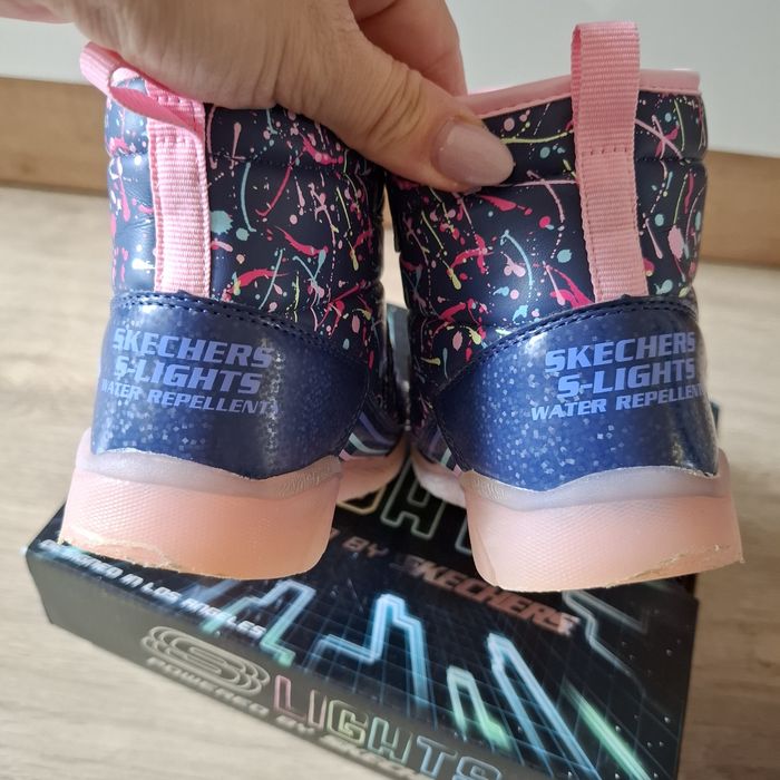 Светещи боти Skechers