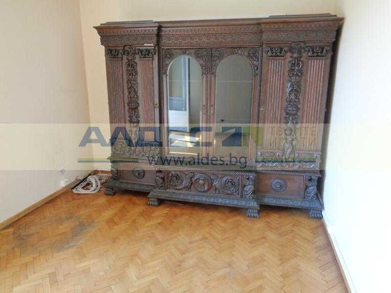 Дава се под наем Офис в София, Център - 215 кв.м за 1396.38 € - Снимка #9