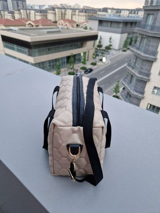 Сумка дутая бежевая