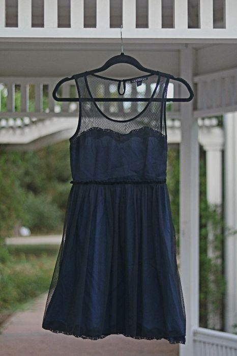 Рокля с волани на  Zara р.р.С/36,