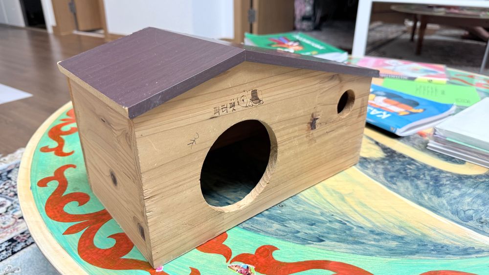 Большая клетка с аксессуарами