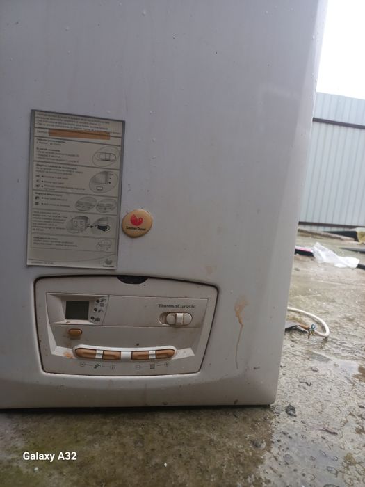 Vând centrală termică 450 pentru piese