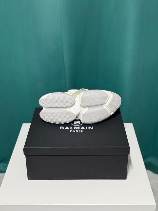 Balmain unicorn White