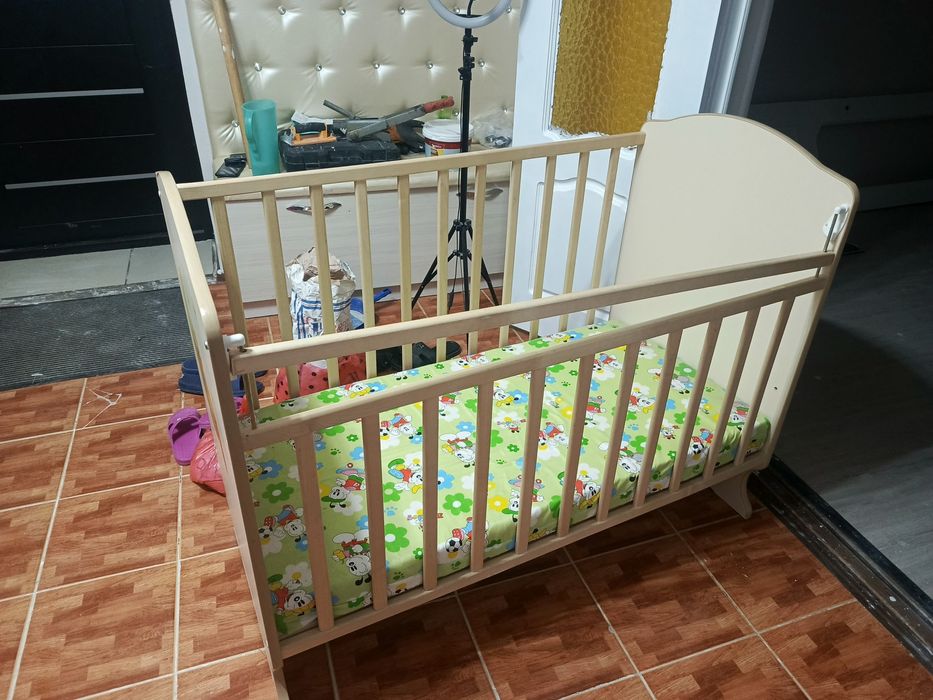 Детская кровать         .