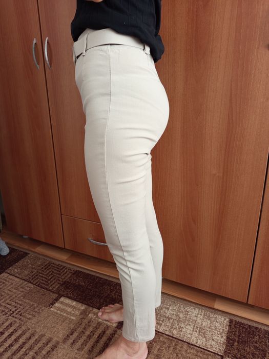 Дамски панталон бежово