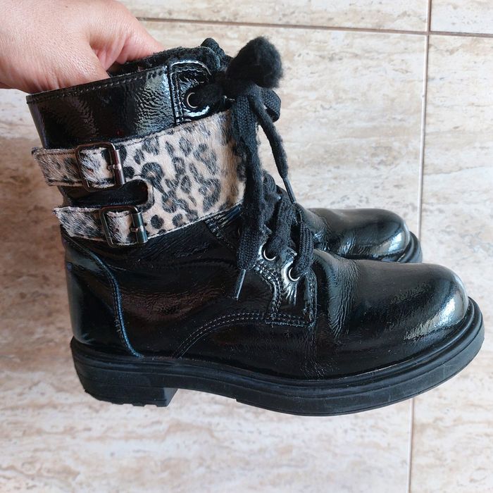 Vând ghete fetita mărimea 31