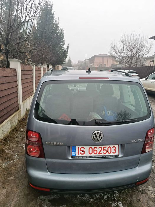 Volkswagen Touran 7 locuri