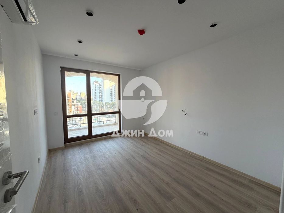Продава се Тристаен апартамент в к.к. Слънчев бряг - 92 кв.м за 1275 €/кв.м - Снимка #4