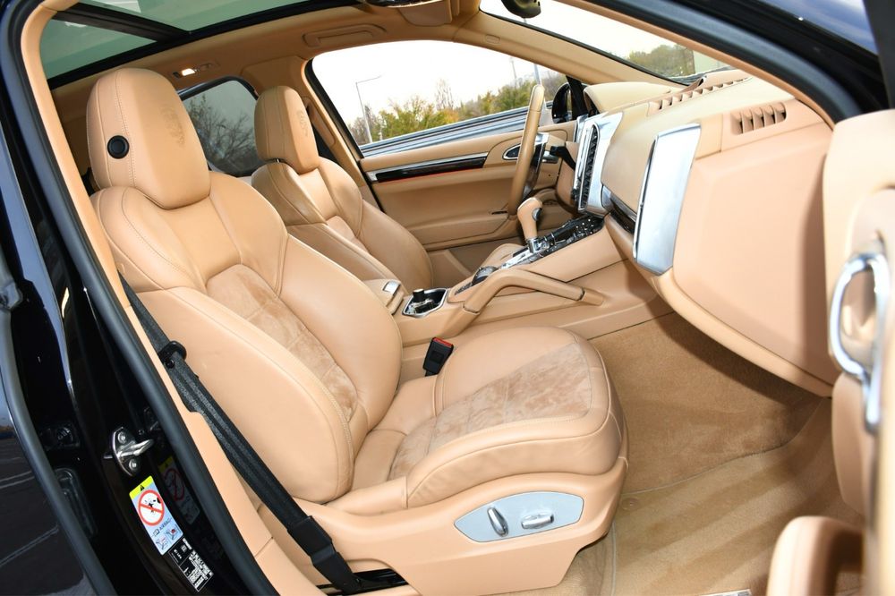 Vand Porsche Cayenne GTS / Platinum Edition / Panoramic / R21