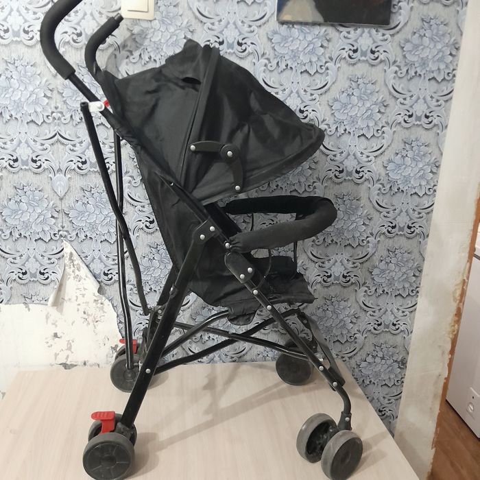 Продам летнюю коляску