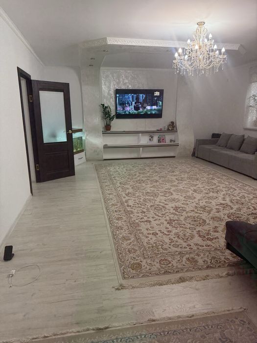 Дом 3-х этажный.