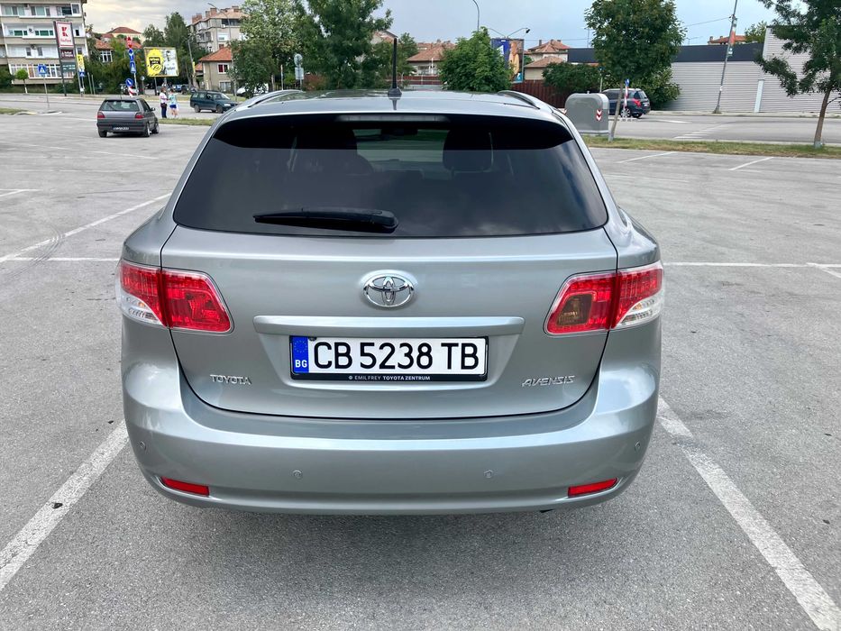 Toyota Avensis 2011 2.2 D4D 150 кс