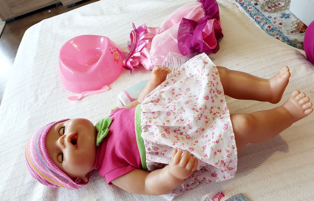 Къща с бебе и кенгуру Baby Born. Пълен комплект към играчката