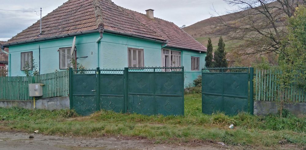 Casă de vânzare în județul Alba, comuna Jidvei, satul Veseuș, nr. 2