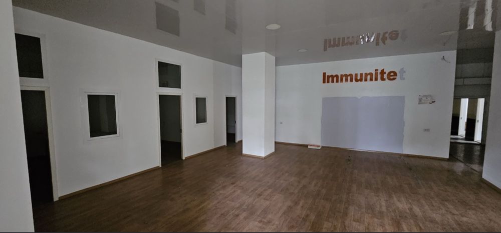 Markazda joylashgan bino sotiladi 541 M2