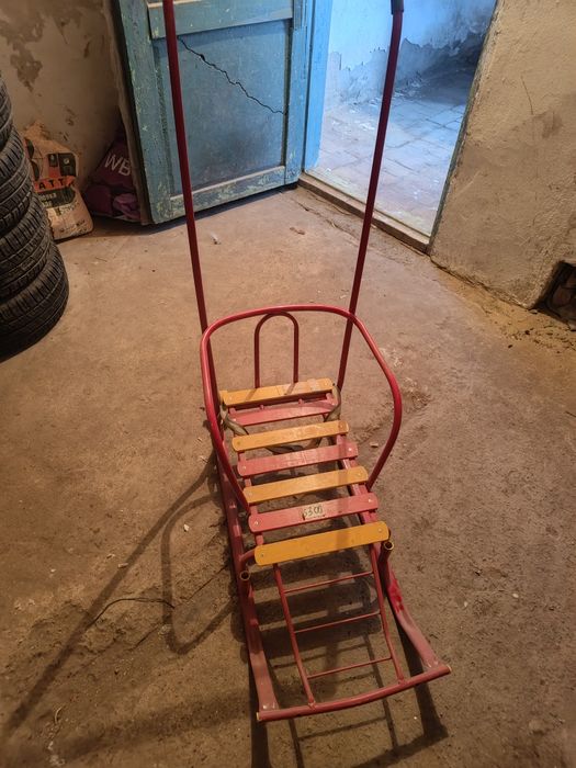 Зимние санки с колесами