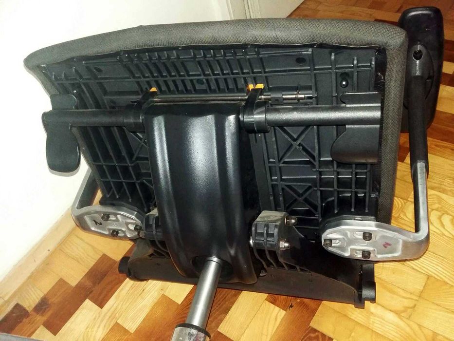 Офис стол TECHO подвижен анатомична облегалка мрежа