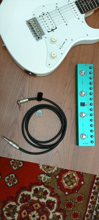 Yamaha Pacifica, гитарный процессор.