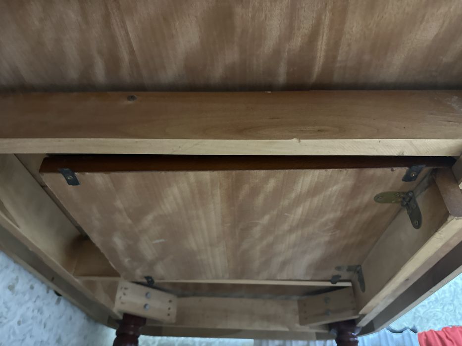 Продам стол, дерево