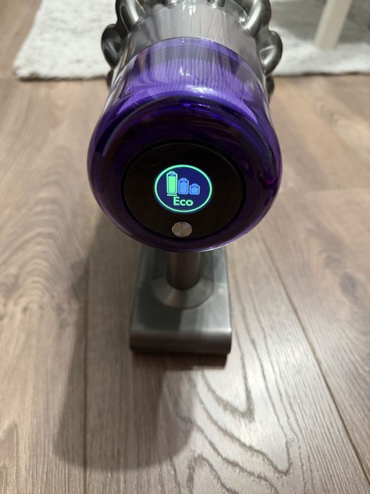 Прахосмукачка Dyson v11
