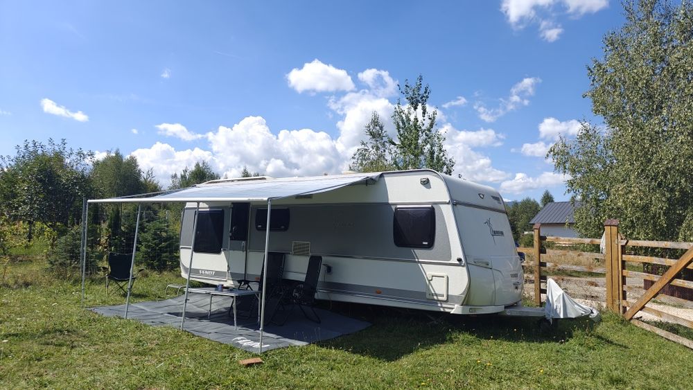 Rulotă Fendt Mayfair 650 (Dublă Axă) – An 2013 – Full Extra / Off-Grid