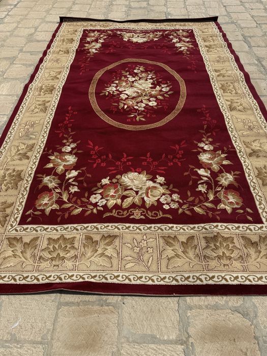 Кілем, ковер.