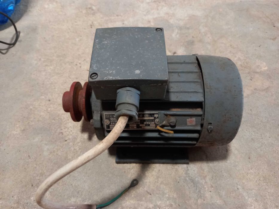 Трифазни електрически двигатели