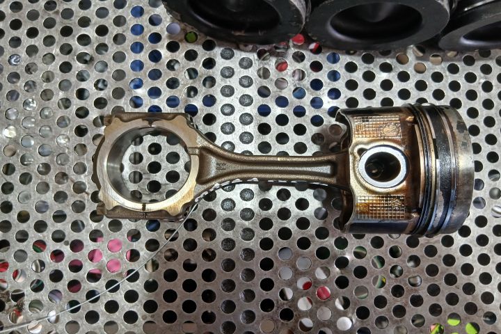 Piston motor SET SET Mazda CX-5 prima generatie (KE)