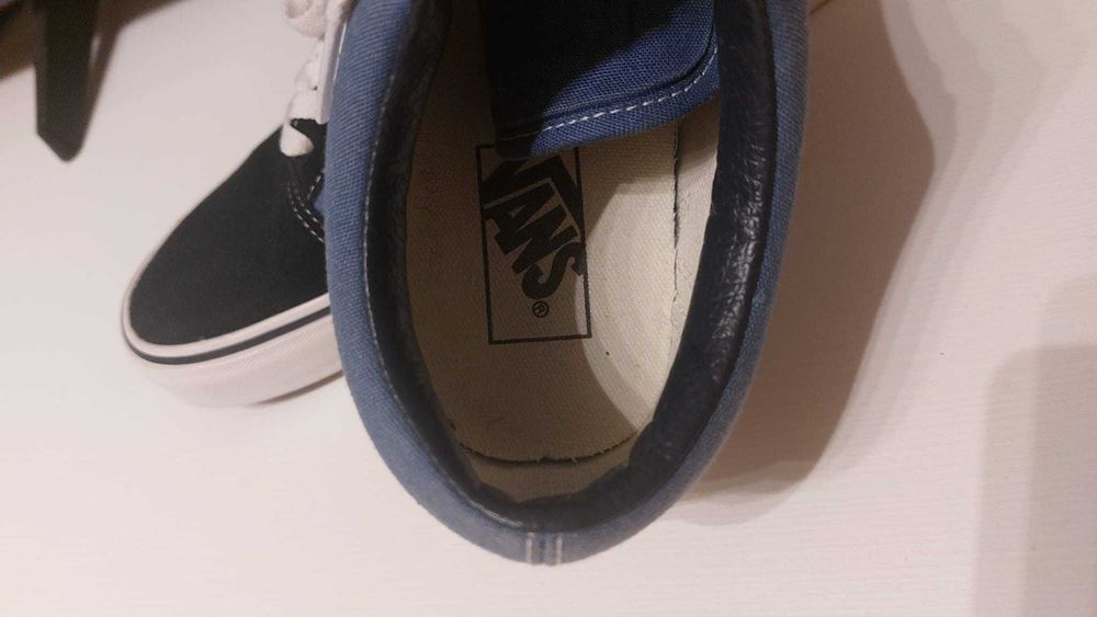 TENIȘI VANS nr 42,5 ( 27,5 CM )