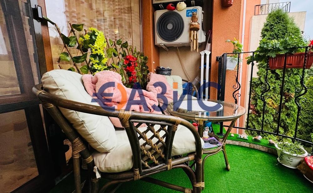 Продава се Двустаен апартамент в Свети Влас - 72 кв.м за 1014 €/кв.м - Снимка #11