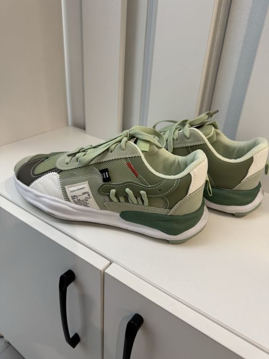 Кроссовки мужские