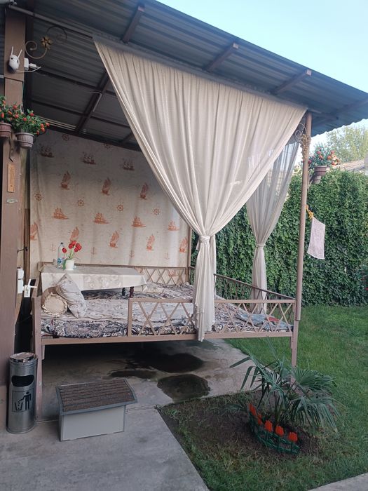 Сдаются комнаты мужчинам  работающим в Рестараном бизнасе!