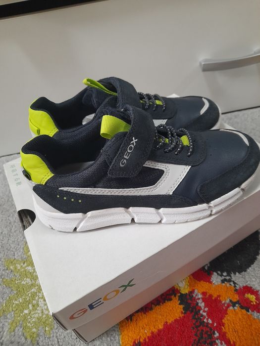 Обувки/маратонки Geox 31 номер