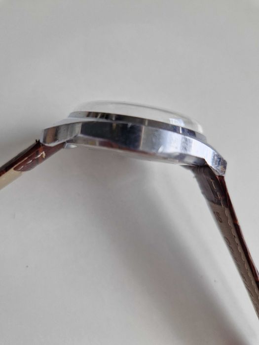 SLAVA, cal. 2428, ръчно нав-е, made in USSR, каса – 37мм