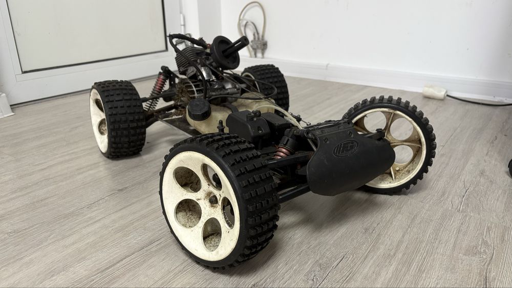 Masina cu Radiocomanda pe Benzina FG Modellesport-70cm-Citeste Anuntul