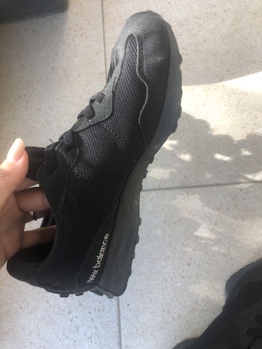 New Balance 327  marime 35 Adidasi/Tenesi