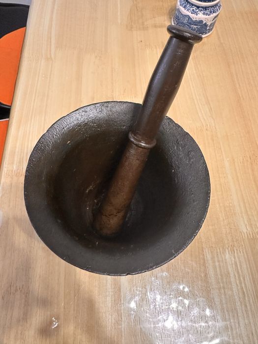 Чугунная ступка антиквариат