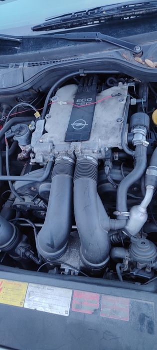 Dezmembrez Opel Omega 2.5 benzina  V 6